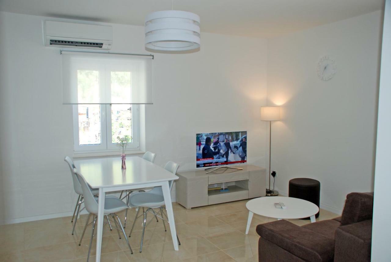 Apartment Bilo Omiš Zewnętrze zdjęcie